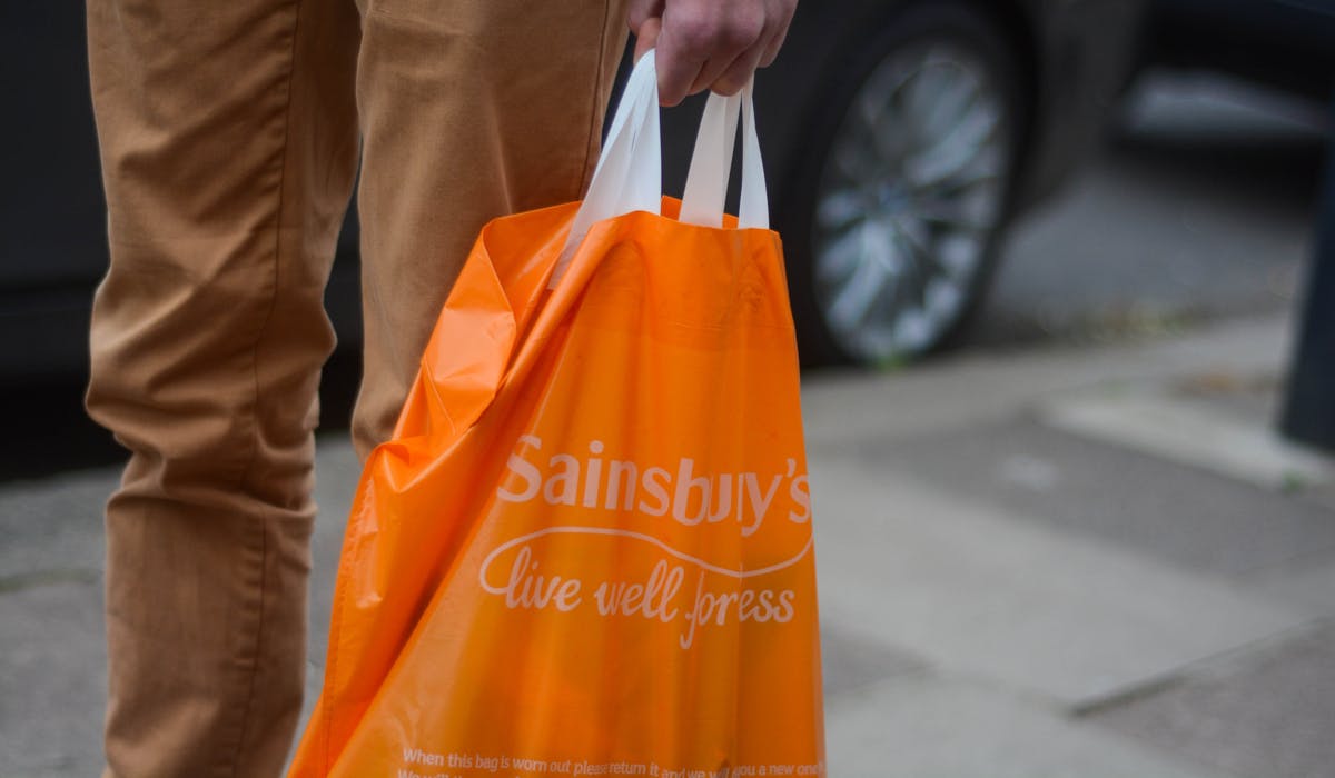 塞恩斯伯里 (Sainsbury’s) 着眼于增长，投资于营销能力和代理关系