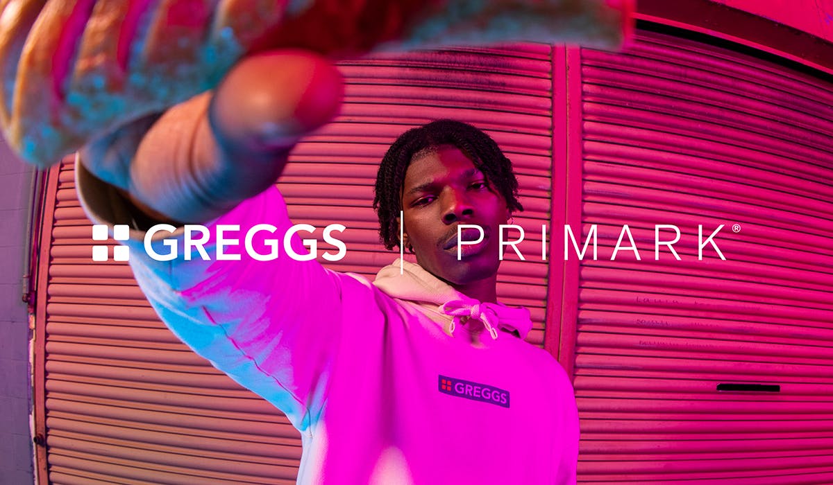 Greggs 和 Primark 携手走红