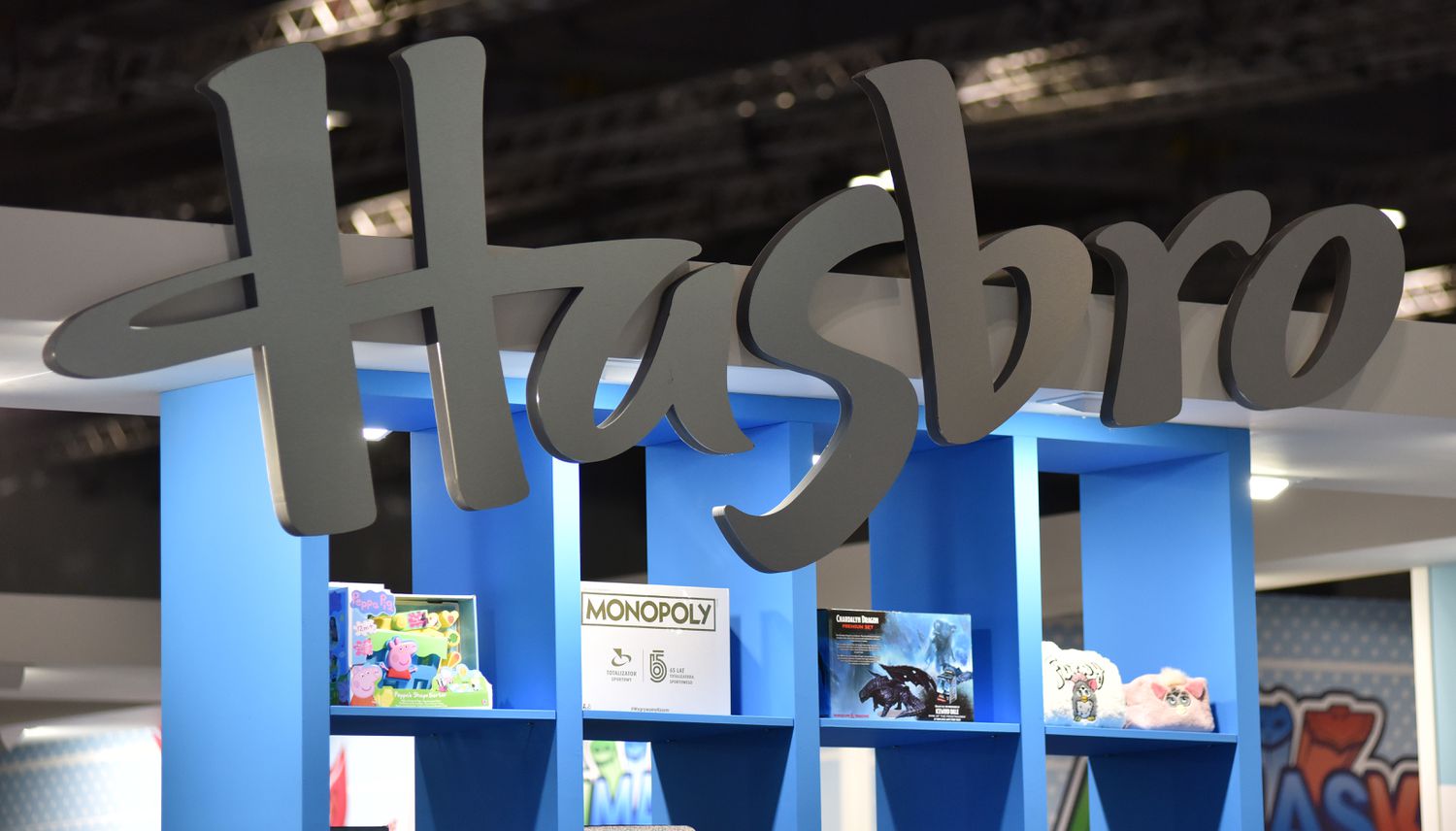 现在最热门的股票走势：Hasbro、MicroStrategy、Super Micro Computer 等