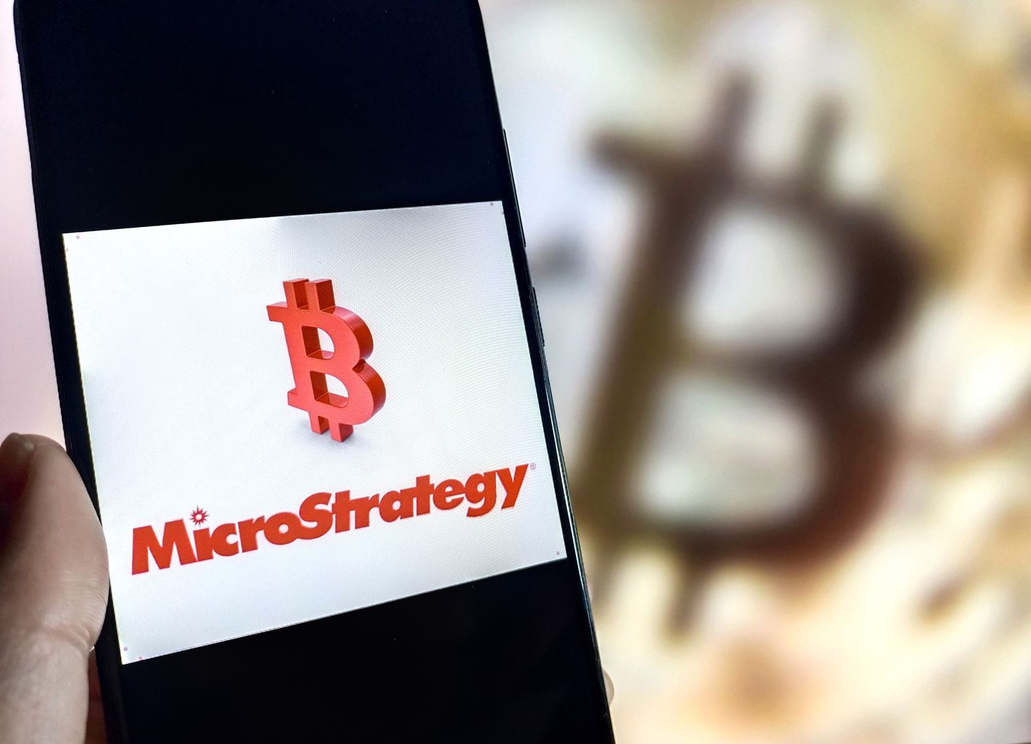 MicroStrategy 股票因持有比特币而进一步上涨