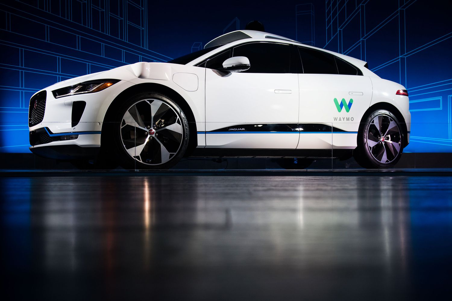 谷歌旗下 Waymo 将无人驾驶出租车引入迈阿密，Uber 和 Lyft 股价暴跌