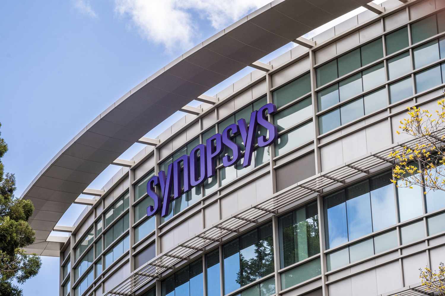 标普 500 指数今日涨跌：新思科技 (Synopsys) 因中国限制措施损害前景而下跌